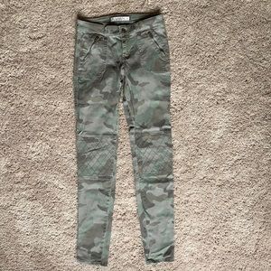 Abercrombie & Fitch Camo Fitted Pant